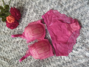 Biustonosz LEMAX Celebrity usztywniany - spacer różowy